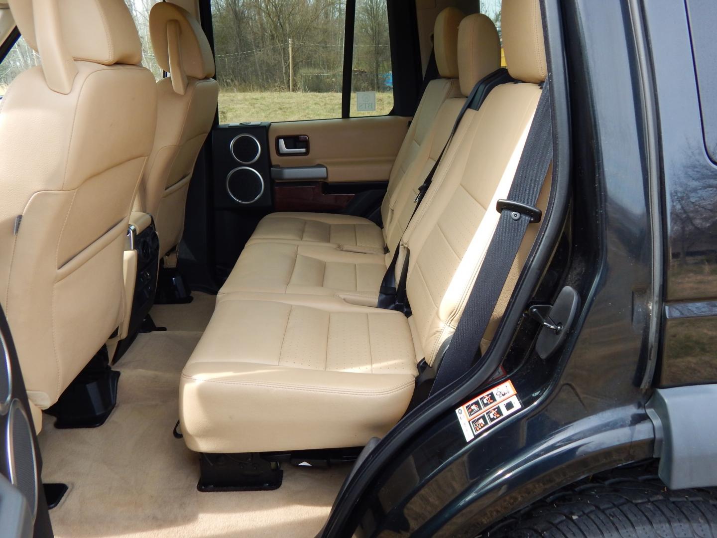 2008 Black /TAN LEATHER Land Rover LR3 SE (SALAE25408A) with an 4.4L V8 engine, Automatic transmission, located at 6528 Lower York Road, New Hope, PA, 18938, (215) 862-9555, 40.358707, -74.977882 - Here is a well cared for, One Owner 2008 Land Rover LR III. Features include all wheel drive, 4.4 Liter V8 engine runs great, automatic transmission, tilt wheel, cruise control, dual power sunroofs, dual power seats, wood grain, rear wiper, power windows/locks/mirrors, heated seats in the front an - Photo#10